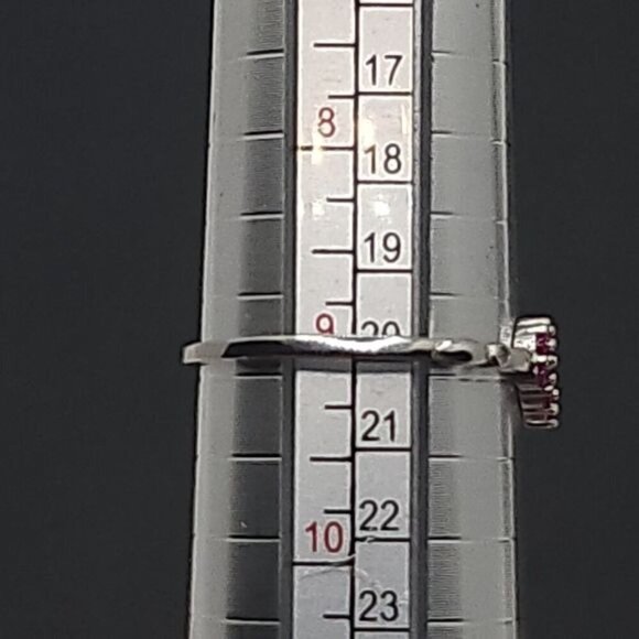 Sterling Silver Heart Shaped Ring With Fuchsia Stones Size 9 (NWOT) - Picture 2 of 4